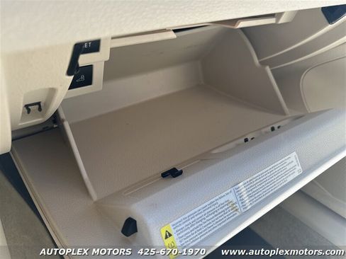 Used 2013 Volkswagen Passat TDI SEL Premium image 26