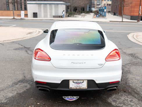 Used 2016 Porsche Panamera 4 image 6