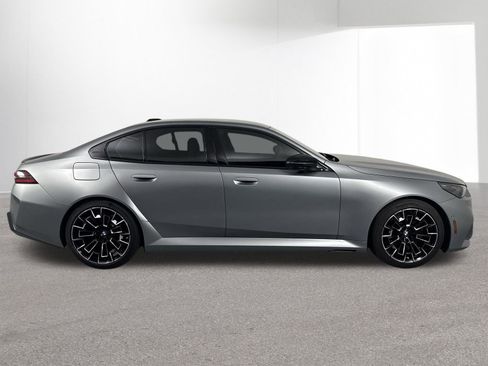 Used 2026 BMW M5 w/ Executive Package AWD/4WD image 37