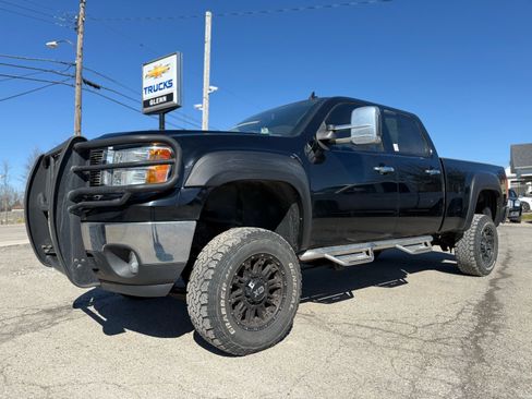 Used 2013 GMC Sierra 2500 SLE w/ SLE Preferred Package image 2