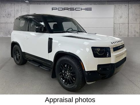Used 2025 Land Rover Defender 90 X-Dynamic SE AWD/4WD image 7