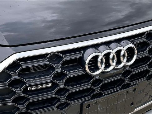 Used 2022 Audi Q5 e Premium Plus AWD/4WD image 30