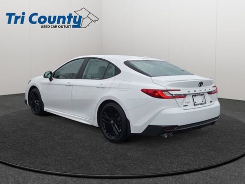 Used 2026 Toyota Camry SE w/ Convenience Package FWD image 6