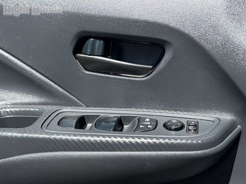 Used 2025 Nissan Versa S w/ Trunk Package FWD image 23