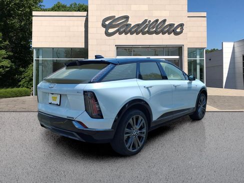 New 2027 Cadillac Optiq Premium Sport w/ LPO, Floor Liner Package AWD/4WD image 5