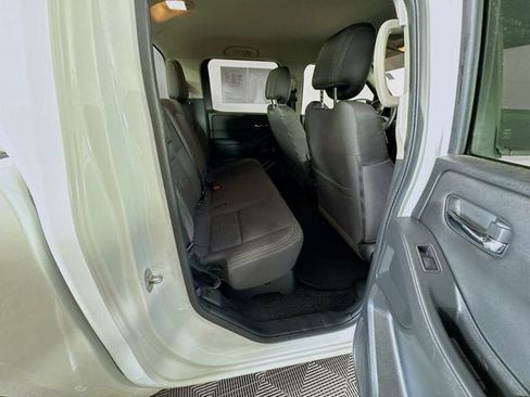 Used 2024 Nissan Frontier SV w/ Technology Package AWD/4WD image 24