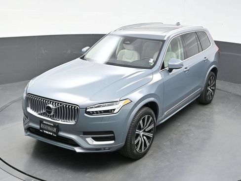 Used 2023 Volvo XC90 B5 Plus w/ Protection Package Premier AWD/4WD image 37