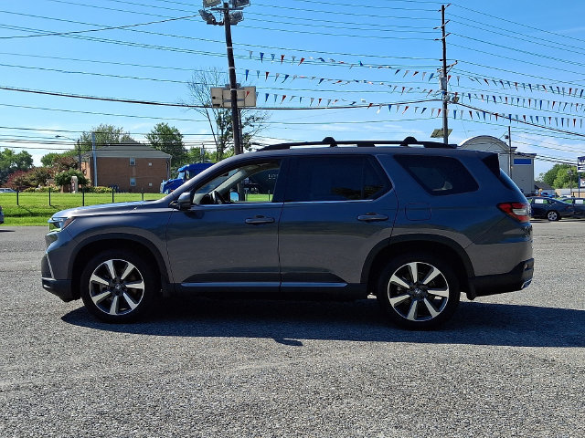 Certified 2023 Honda Pilot Touring image 9