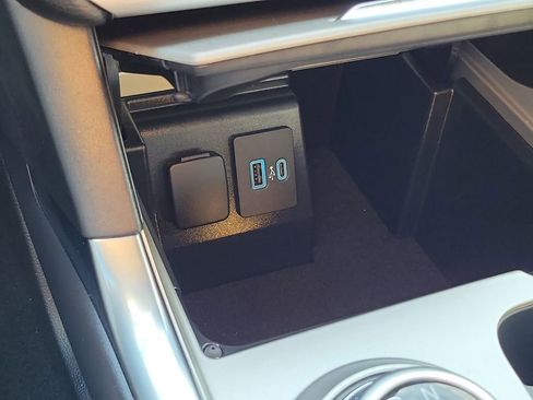 Used 2023 Ford Explorer XLT w/ Equipment Group 202A image 31