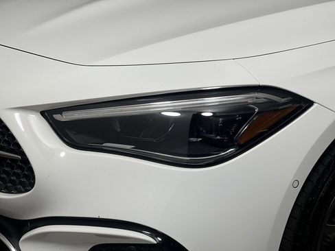 Used 2024 Mercedes-Benz CLE 300 4MATIC Cabriolet image 15