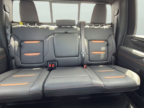 Used 2026 GMC Sierra 3500 AT4 w/ AT4 Premium Plus Package AWD/4WD image 25