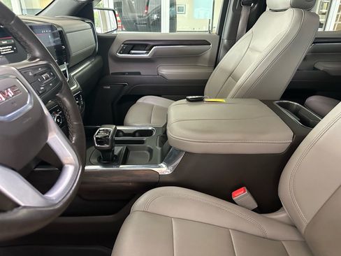 Used 2023 GMC Sierra 1500 SLT w/ SLT Premium Package AWD/4WD image 20
