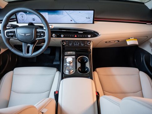 Used 2026 Genesis GV70 2.5T image 15