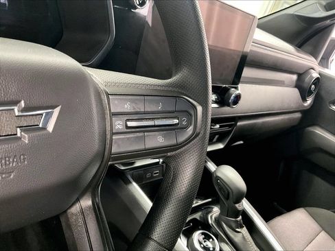 Used 2025 Chevrolet Colorado Trail Boss AWD/4WD image 23