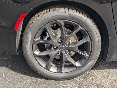 New 2026 Chrysler Pacifica Limited w/ S Appearance Package FWD image 8