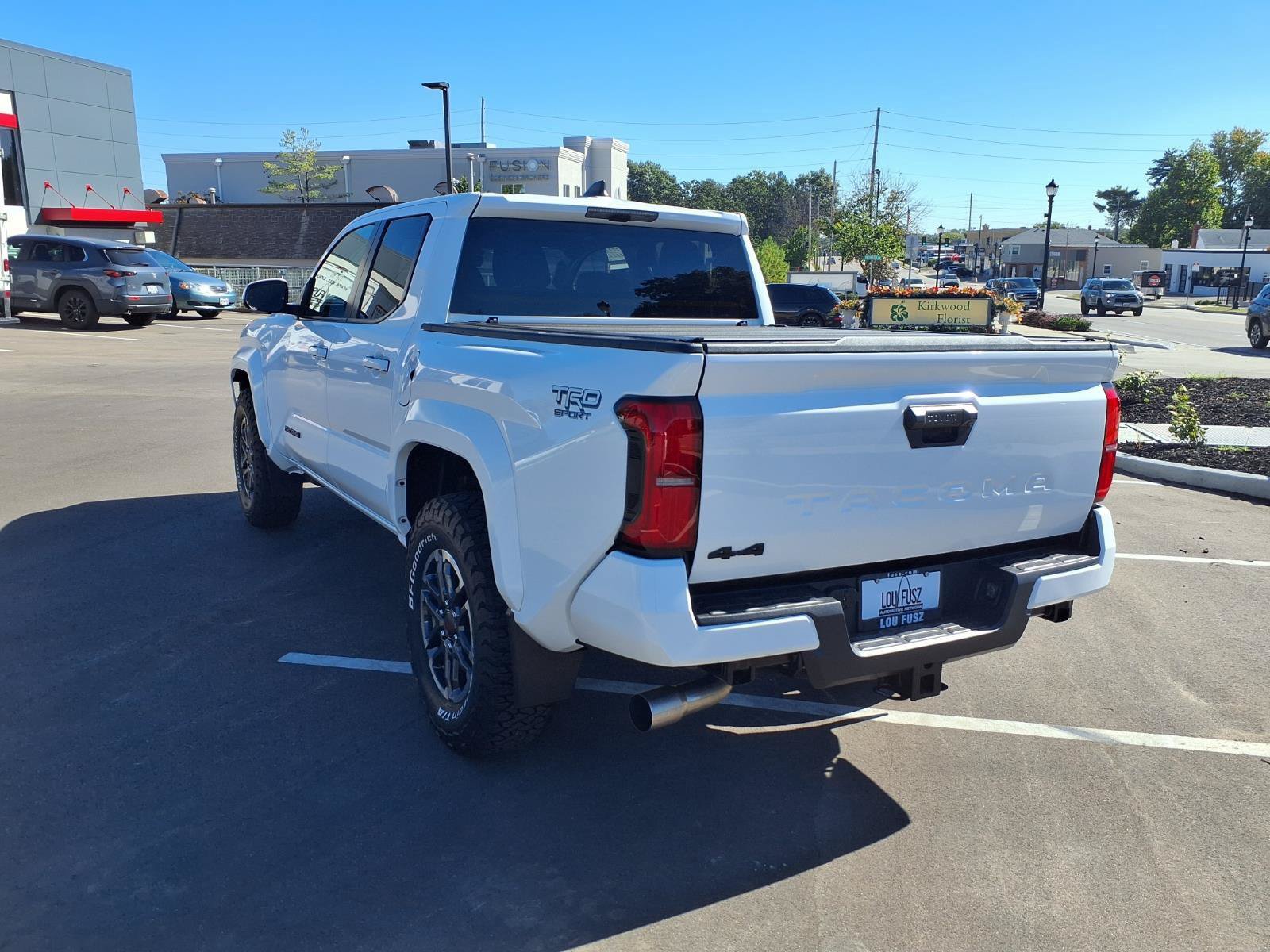Used 2024 Toyota Tacoma TRD Sport AWD/4WD image 26