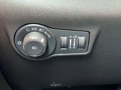 Used 2024 Jeep Compass Limited w/ Elite Group AWD/4WD image 19