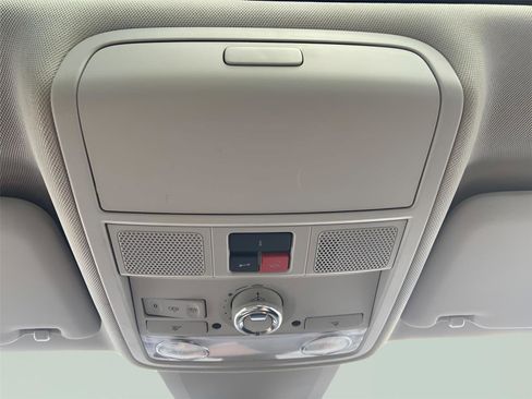 Used 2018 Volkswagen Passat 2.0T SEL Premium image 36