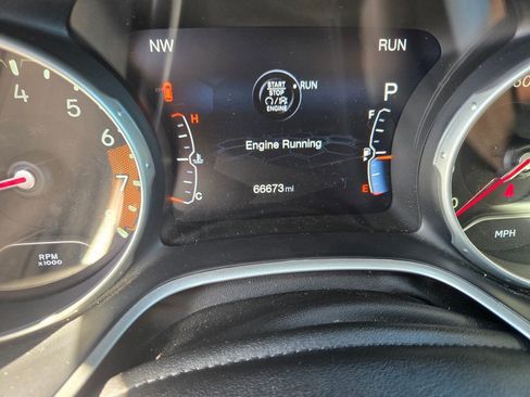 Used 2017 Jeep Compass Latitude w/ Popular Equipment Group image 11