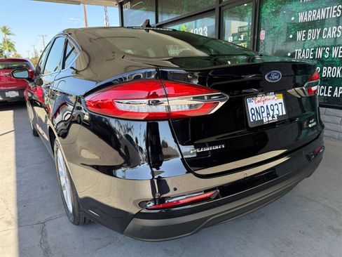 Used 2020 Ford Fusion SE image 7