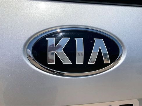 Used 2020 Kia Sorento L FWD image 33