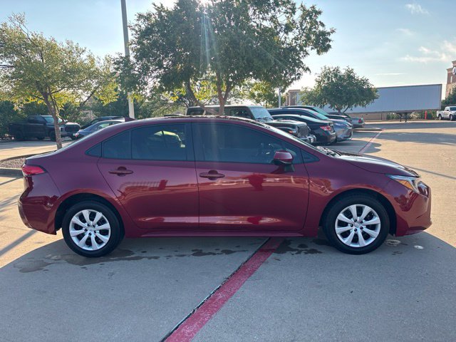 Used 2023 Toyota Corolla LE FWD image 4