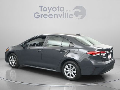 Used 2025 Toyota Corolla LE image 7