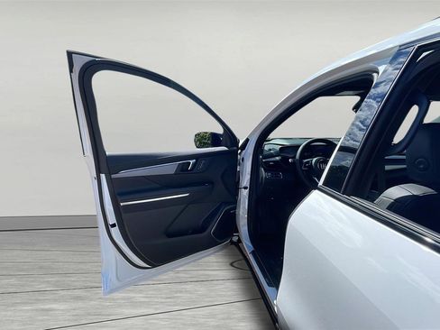 Used 2026 Buick Enclave Sport Touring w/ Power Package image 23