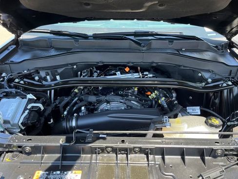 Used 2025 Ford Explorer ST-Line w/ Premium Package RWD image 22