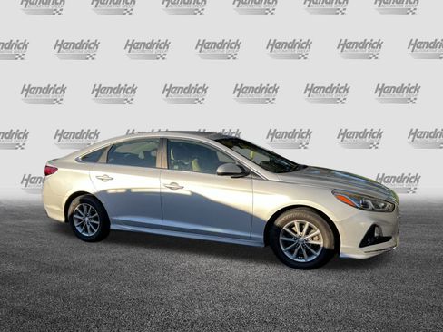 Used 2019 Hyundai Sonata SE image 10