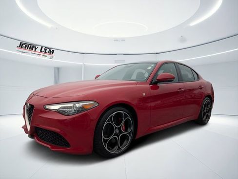 Used 2022 Alfa Romeo Giulia Ti w/ Active Assist Plus Package image 8
