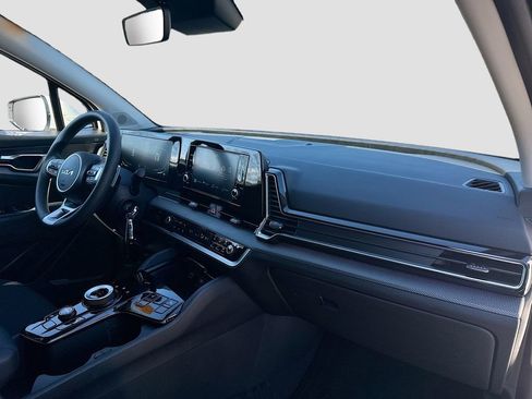 Certified 2025 Kia Sportage LX image 31