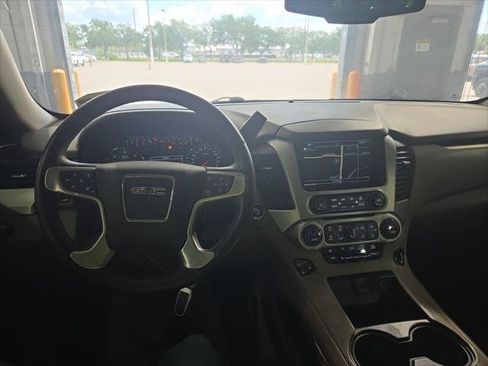 Used 2019 GMC Yukon SLT w/ Premium Edition RWD image 14