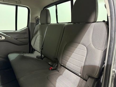 Used 2015 Nissan Frontier Desert Runner image 21