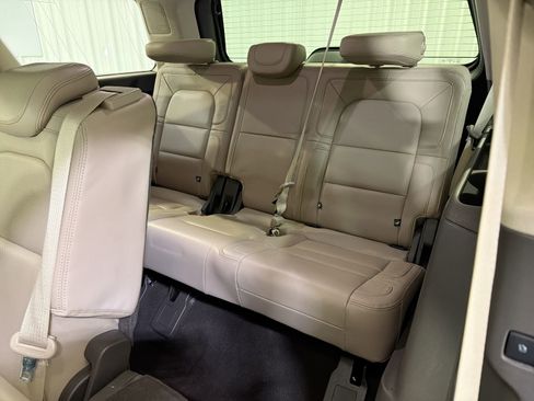 Used 2022 Lincoln Navigator Reserve RWD image 26