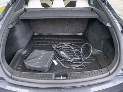 Used 2021 Tesla Model S Long Range Plus image 26