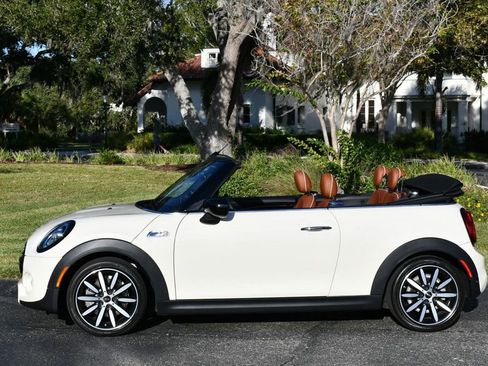Used 2021 MINI Cooper S image 29