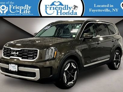 Used 2024 Kia Telluride S w/ S Sunroof Package