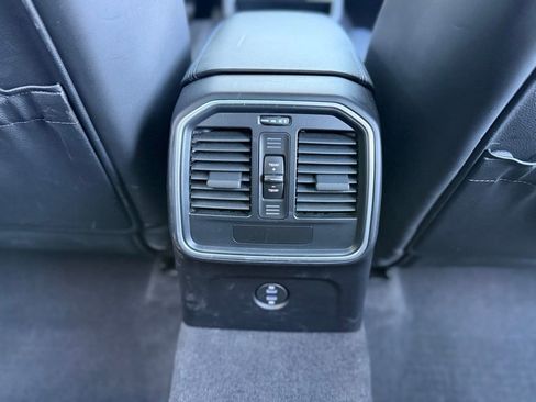 Used 2023 Porsche Macan Turbo image 52