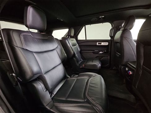 Used 2021 Ford Explorer ST w/ Premium Technology Package image 21