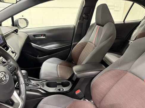 Used 2023 Toyota Corolla SE w/ SE Package image 14