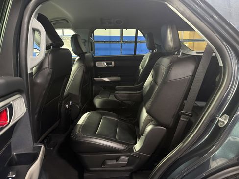 Used 2022 Ford Explorer Limited w/ Limited Technology Package AWD/4WD image 30