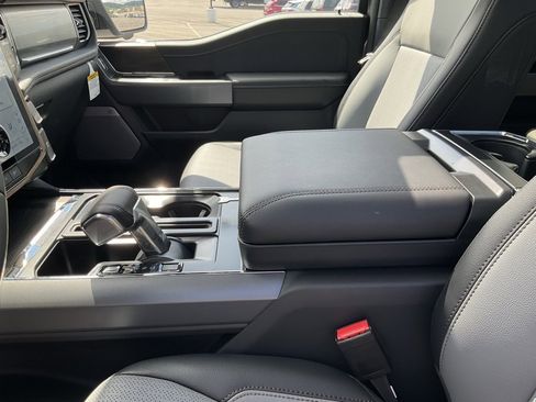 New 2025 Ford F150 Lightning Lariat image 27