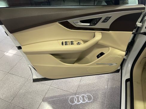 Used 2019 Audi Q7 2.0T Premium Plus w/ Premium Plus Package AWD/4WD image 23