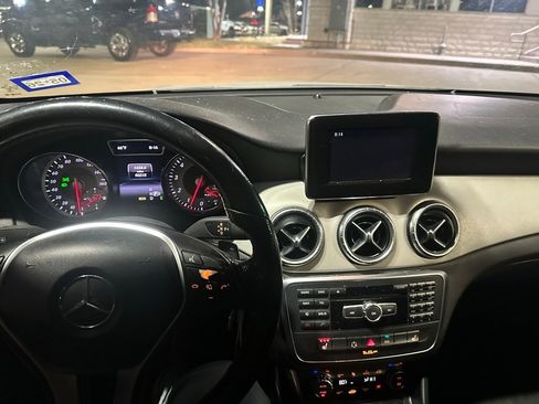 Used 2014 Mercedes-Benz CLA 250 image 10