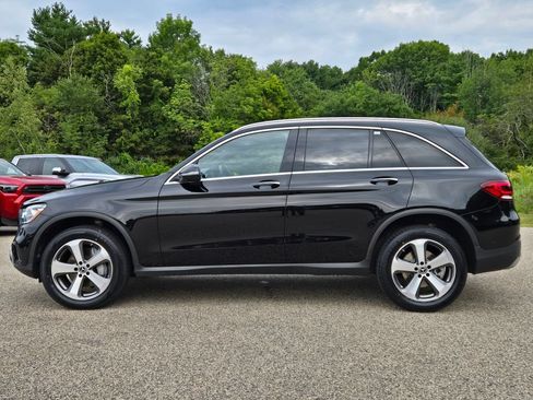 Used 2022 Mercedes-Benz GLC 300 4MATIC image 2