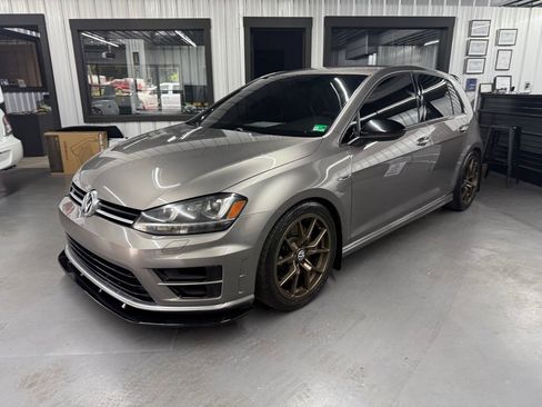Used 2016 Volkswagen Golf 4-Door AWD/4WD image 19