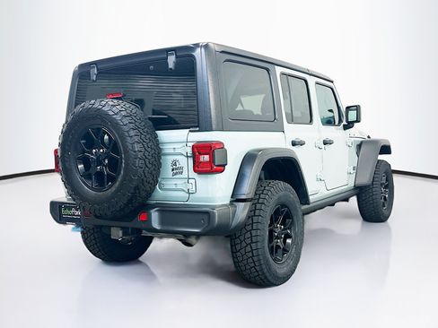 Used 2024 Jeep Wrangler Unlimited AWD/4WD image 9