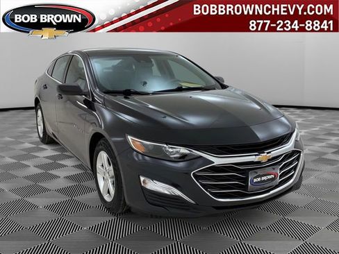 Used 2023 Chevrolet Malibu LS image 1
