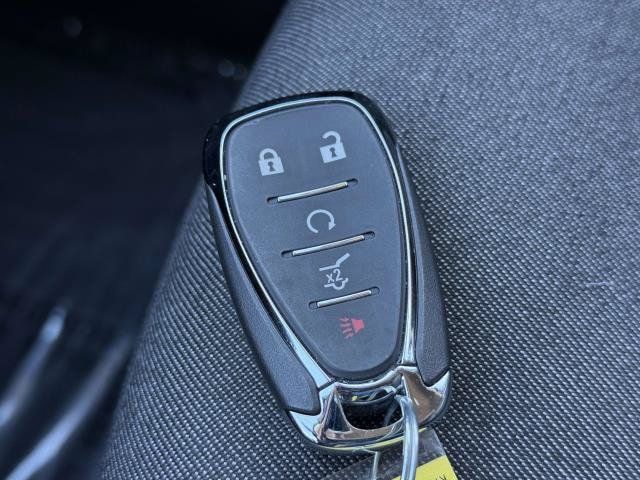 Used 2018 Chevrolet Equinox LT FWD image 30